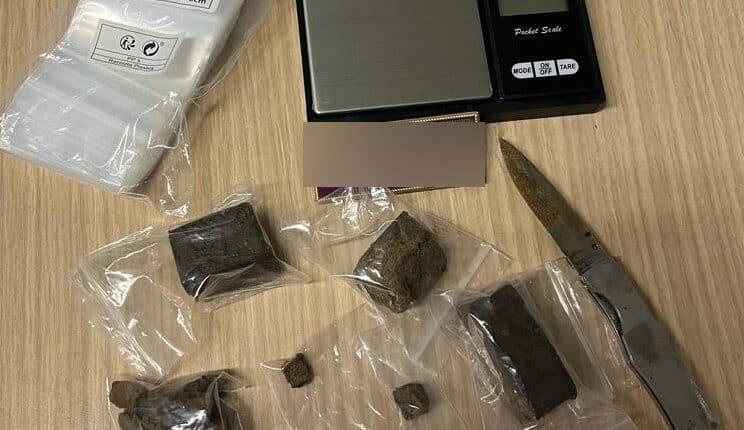 Roma: raffica di arresti della Polizia di Stato per droga, sequestrati 6750 euro in contanti e circa 11 kg di droga tra cui hashish, cocaina e shaboo.