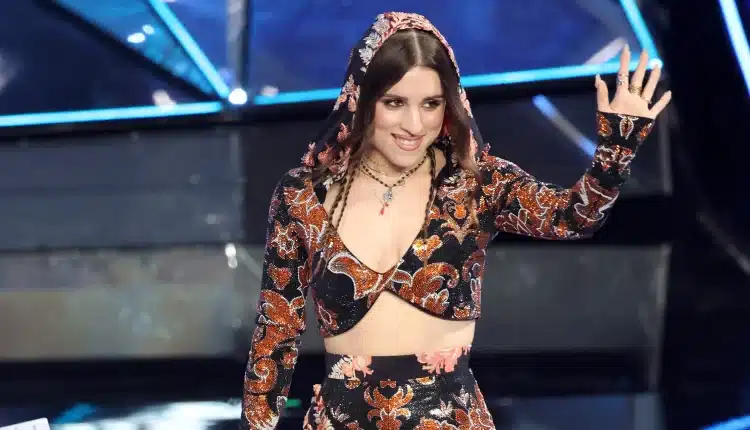 Sanremo 2024:la classifica parziale della terza serata, Angelina Mango in testa.