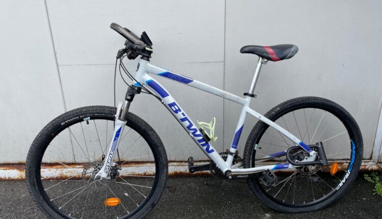 Milano, Nucleo Bici Rubate della Polizia Locale. Ritrovata bici all'ortomercato con GPS