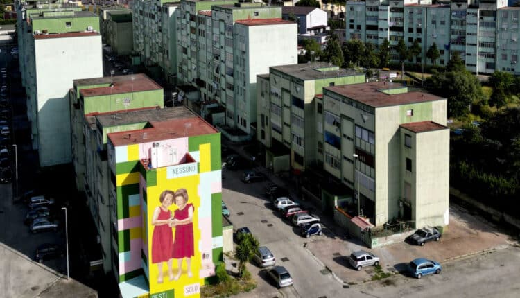 Caivano, Napoli: servizio di controllo straordinario del territorio nella zona "Parco Verde". Identificate 663 persone.