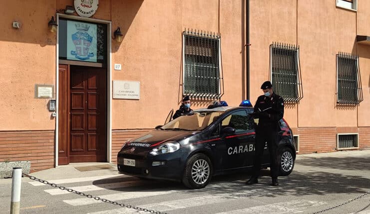 Soresina: i Carabinieri del posto hanno arrestato una donna ritenuta responsabile del furto di gas e di energia elettrica.