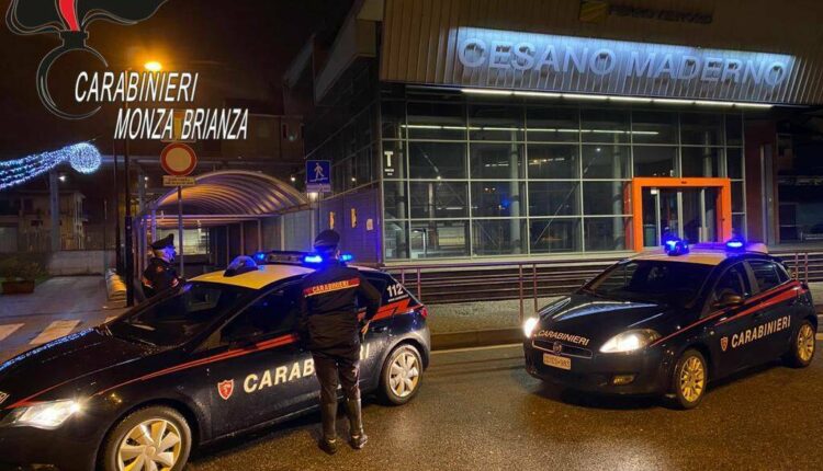 Cesano Maderno (MB): 20enne cinese denunciato in stato di libertà per porto abusivo di armi e oggetti atti ad offendere.