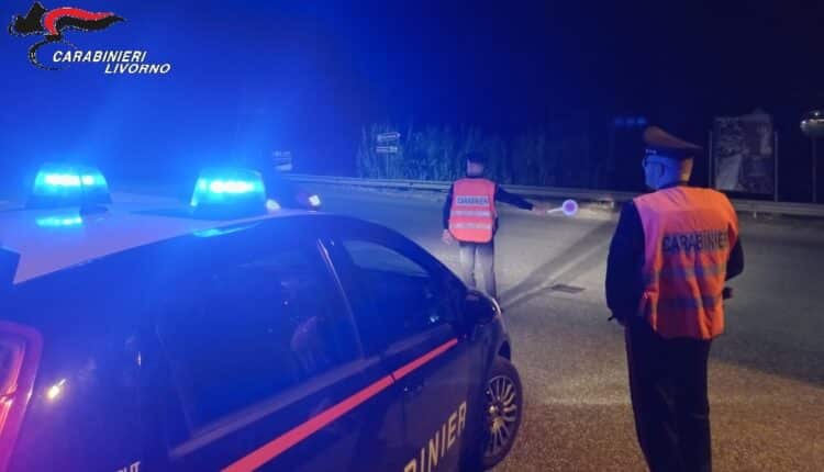 Livorno: intensificazione dei controlli stradali. Due 43enni denunciati per guida in stato di ebbrezza, senza patente e assicurazione.