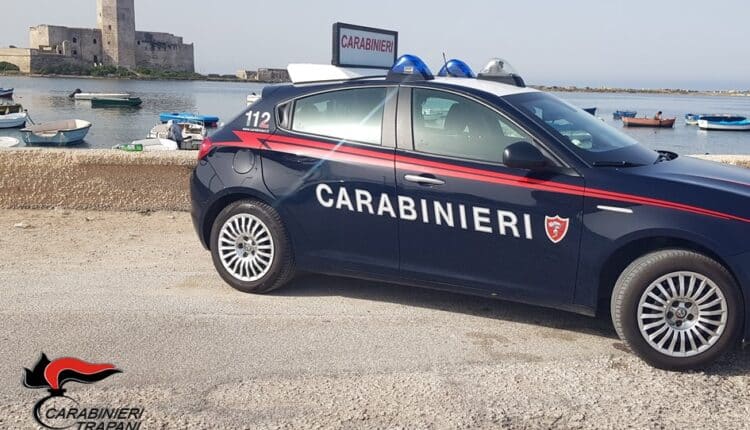 Trapani. Arrestati in flagranza due trapanesi per furto di carburante da un mezzo in sosta.