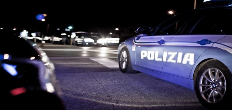 Torino, 2 tentativi di furto su auto in sosta in pochi giorni. Arestati 2 uomini dalla Polizia di Stato.