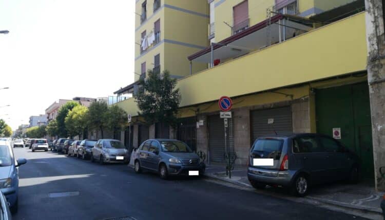 Corso Protopisani, Napoli: donna sorpresa con la droga. Arrestata dalla Polizia di Stato.