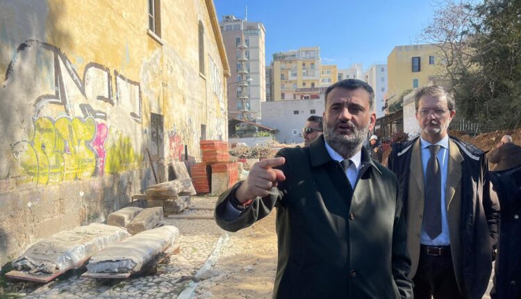 Bari, al via i lavori di riqualificazione dell'edificio ex Rossani che ospiterà la Casa della cittadinanza: oggi il sopralluogo del Sindaco e dell'assessore Mele