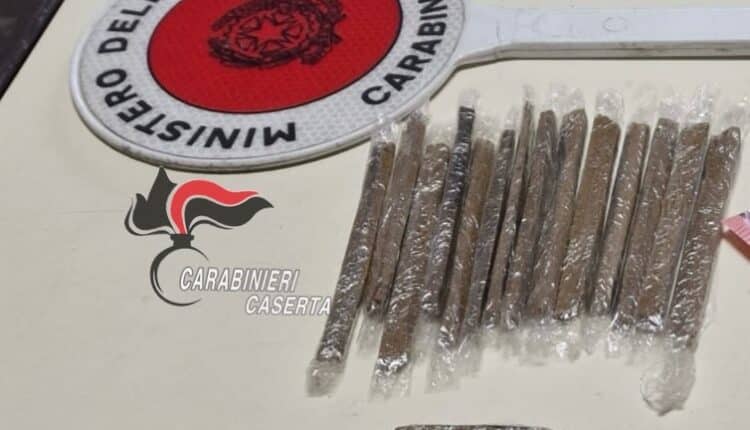 San Nicola la Strada, Caserta: Spaccio di stupefacenti in Largo Rotonda. Pusher arrestato dai Carabinieri.