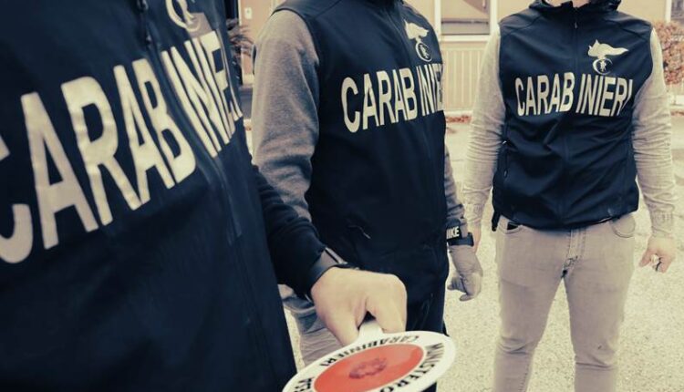 Caserta e provincia, lotta all'occupazione abusiva di alloggi di proprietà degli Enti Pubblici. I Carabinieri denunciano 9 persone