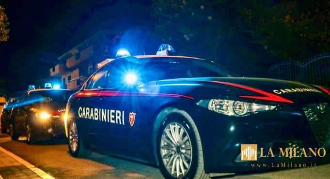 Controlli dei Carabinieri a bar e luoghi di ritrovo nel Casertano. Elevate sanzioni amministrative e denunciato un giovane per detienzione di stupefacenti