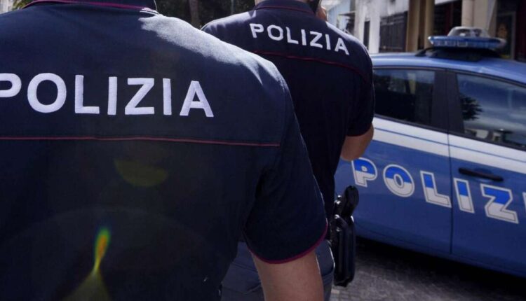 Napoli: si finge claudicante per poi rapinare un soggetto, colpendolo selvaggiamente. Arrestato 51enne napoletano.