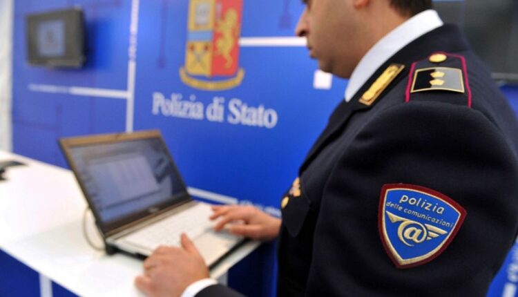 Roma: adesca minori su piattaforma di gioco ottenendo video sessualmente espliciti in cambio di denaro. Arrestato 22enne per prostituzione minorile e violenza sessuale.