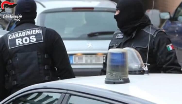 Bologna. Operazione antiterrorismo del ROS nei confronti di 18 soggetti di origine nord africana, contatti dell'artefice dell'attentato terroristico perpetrato a Bruxelles. 