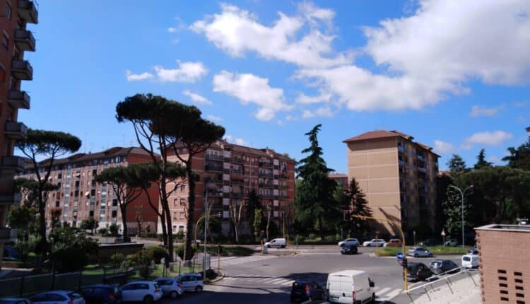 Roma: intercettato in zona "Torre Spaccata" un 31enne indiziato del reato di tentato omicidio. Arrestato dalla Polizia di Stato.