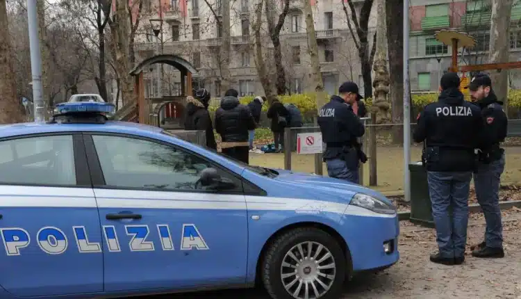 Pugni al capo ad un disabile per rubargli la spesa. Arrestato cittadino straniero a Latina.