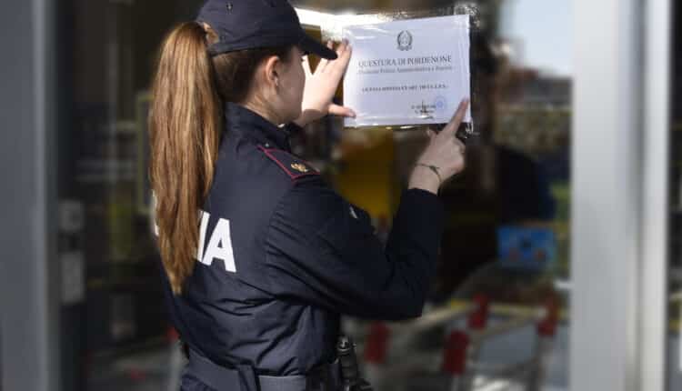 Pordenone, il questore sospende per 30 giorni la licenza ad un pubblico esercizio del centro città a causa dei suoi avventori, gravati da precedenti