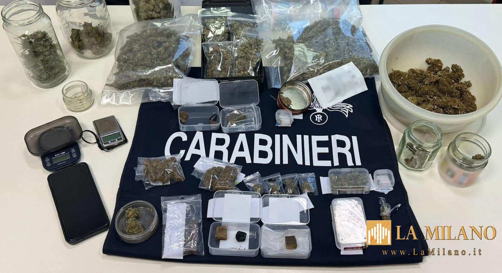 Ozzano dell'Emilia, 45enne denunciato dai Carabinieri: sequestrato mezzo chilo di droga