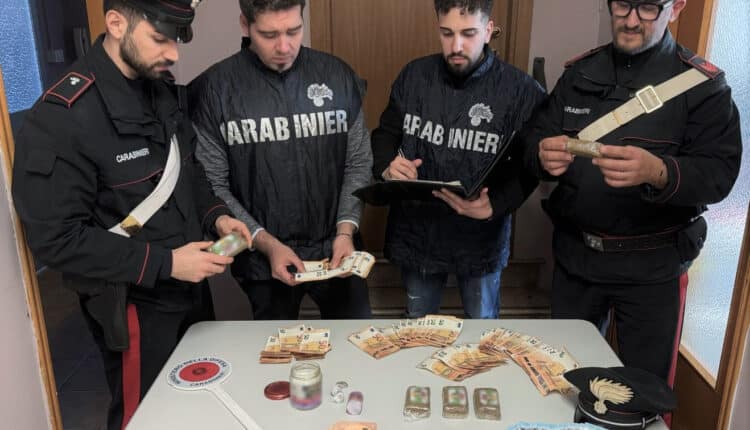 Lotta alla droga a Medicina (BO). Arrestato 19enne dopo una perquisizione domiciliare delegata dalla Procura di Bologna. 