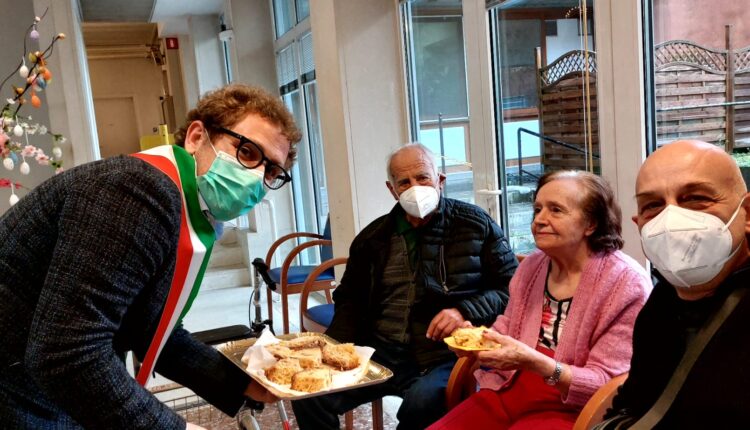 Vicenza: sindaco Possamai e assessore Tosetto in visita all'Ipab di Vicenza per le festività pasquali