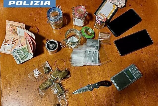 Afragola: scoperto con 36 grammi di hashish in auto.