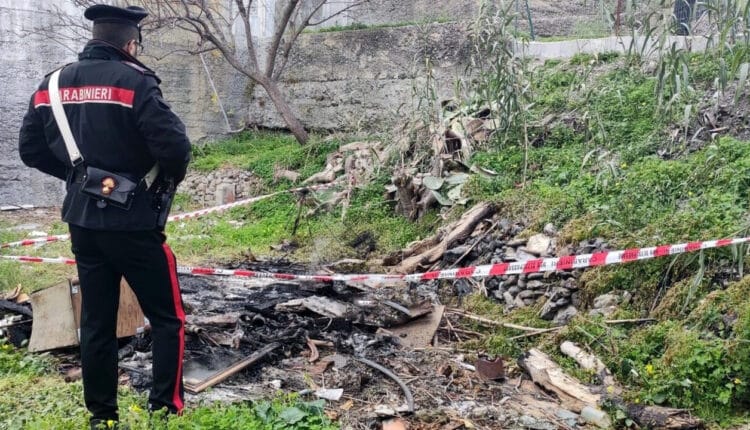 Alcamo: gestione di rifiuti non autorizzata e combustione illecita.