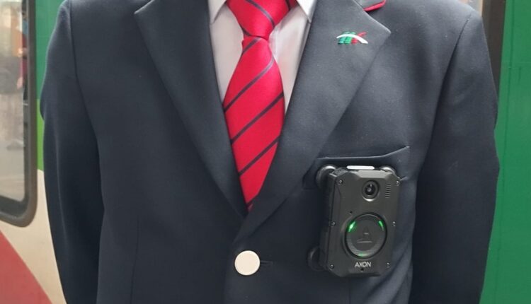 Bologna: sicurezza sui trasporti pubblici. 30 capitreno di Trenitalia Tper indosseranno bodycam per per contrastare le minacce e le aggressioni sui treni.