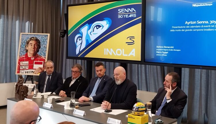 Bologna: a trent'anni dalla tragica scomparsa il ricordo di Ayrton Senna e Roland Ratzemberger.