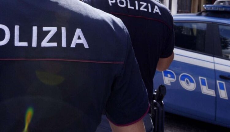 Bolzano: aggredisce commesso al supermercato e minaccia il direttore con una bottiglia.