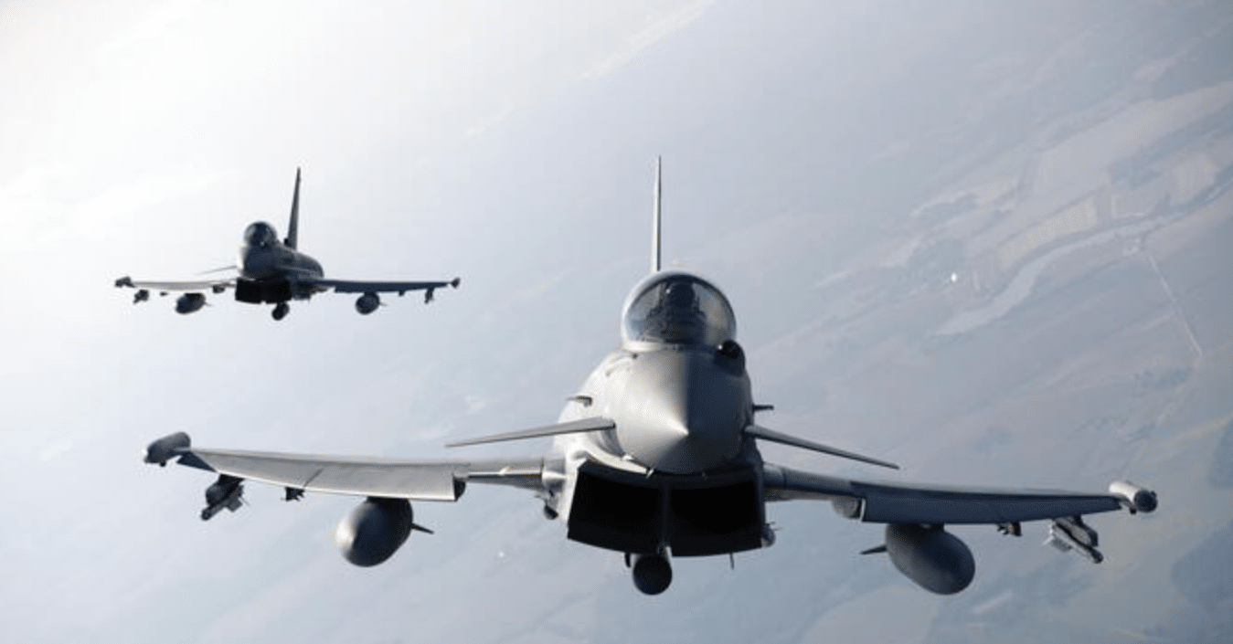 Caccia italiani intercettano jet russi sul Baltico