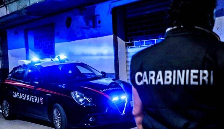 Castel Volturno: sorpreso con un'auto rubata parcheggiata nel cortile.