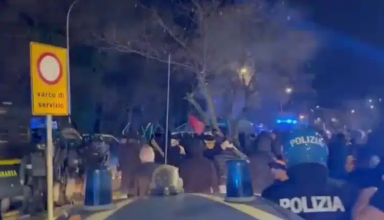 Cosenza: incontro di calcio Cosenza-Catanzaro, emessi provvedimenti DASPO.