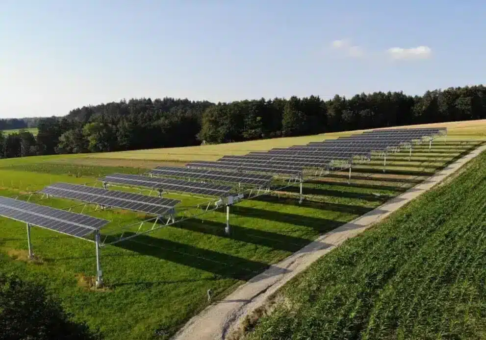 Da Regione Lombardia via libera a prime indicazioni per installazione di impianti fotovoltaici e tutela delle aree agricole.