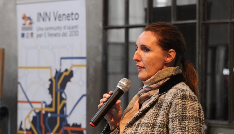 Veneto, l'assessore Regionale Elena Donazzan presenta il programma per sostenere il mondo femminile: 40 milioni di euro fino al 2030
