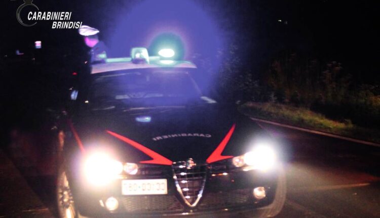 Carovigno, Brindisi. Esplode colpo d'arma da fuoco all'indirizzo dell'autovettura di un parente. I Carabinieri arrestano un 39enne.