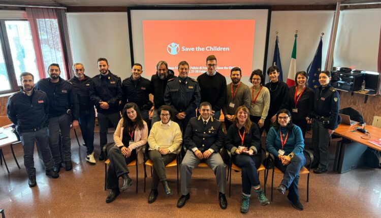 La Polizia di Frintiera di Bardonecchia e Aosta in collaborazione con Save The Children per la nuova gestione dei flussi migratori.