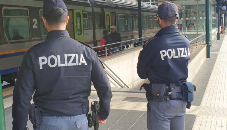 Genova: furti a bordo treno, fermato e arrestato algerino di 38 anni a Genova Principe.