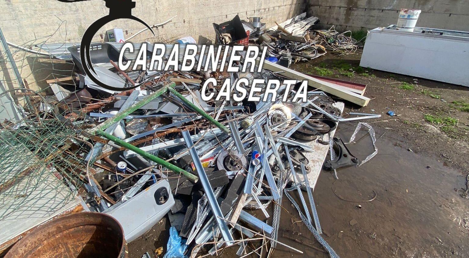 Villa di Briano (CE), i Carabinieri individuano una discarica abusiva. 51enne denunciato per gestione di rifiuti non autorizzata.