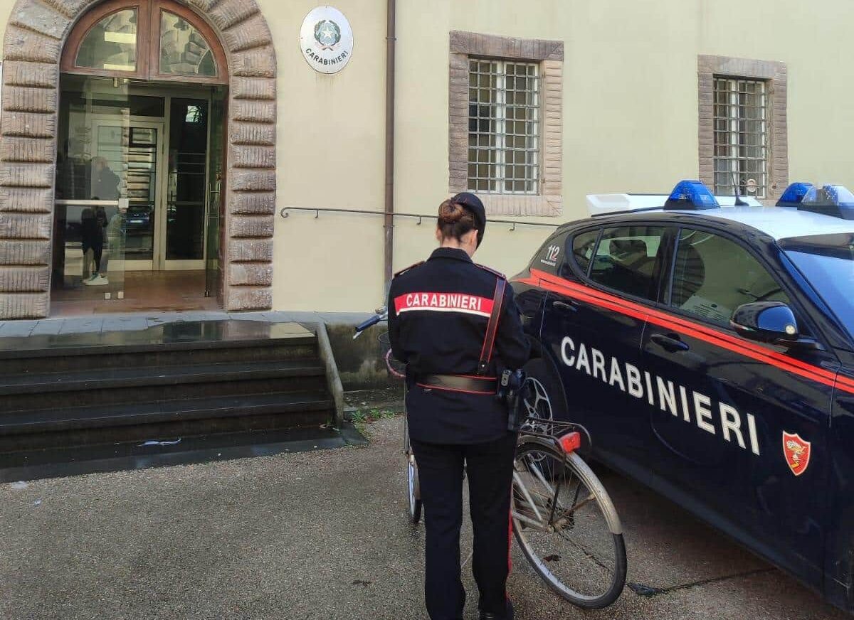 Lucca: individua la bici rubata su FB e manda i Carabinieri a recuperarla