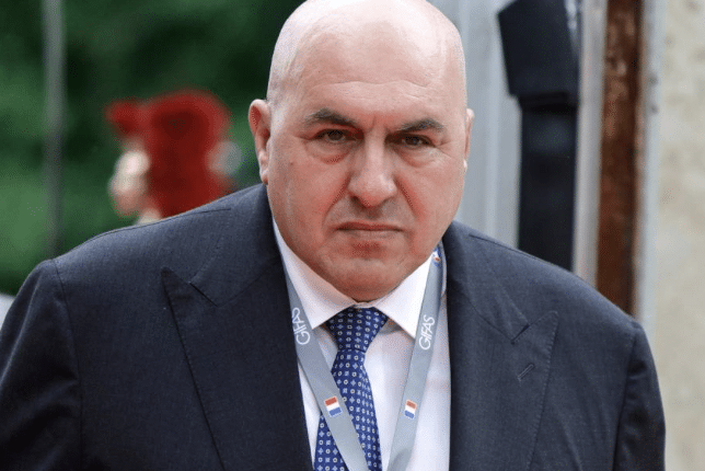 Il ministro della Difesa Crosetto incontra il contingente italiano in Kosovo