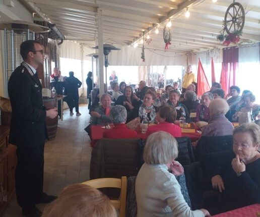 I Carabinieri incontrano l'Auser di Livorno. Sono stati trattati i temi relativi alle truffe agli anziani e alla violenza di genere.