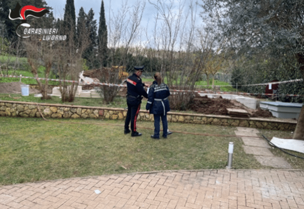 Porto Azzurro (LI). Sequestrata piscina abusiva in muratura e denunciate 5 persone per reati in materia edilizia.