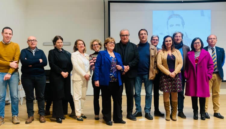 Siracusa. Legalità e lotta alla mafia, Fava racconta agli studenti l’esperienza de “I Siciliani”.