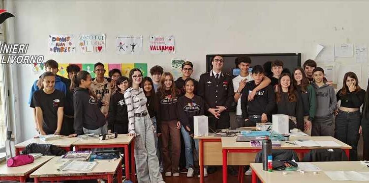 Livorno: cultura della legalità, i Carabinieri nelle scuole.