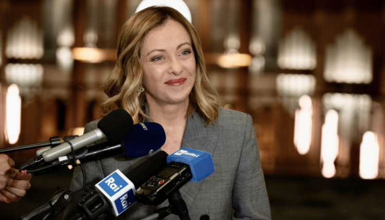 Meloni «Rapporti con Mattarella ottimi, qualcuno vuole creare crepe contro premierato»