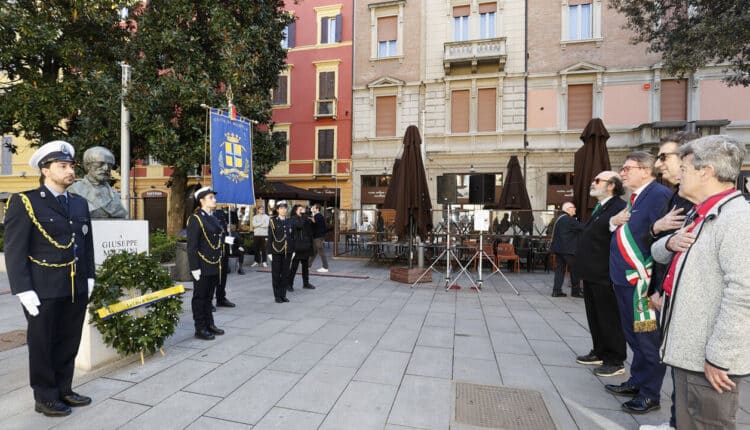 Modena: "Patriota con l'Europa nel cuore", la città ha ricordato il 152° anniversario della morte di Giuseppe Mazzini.