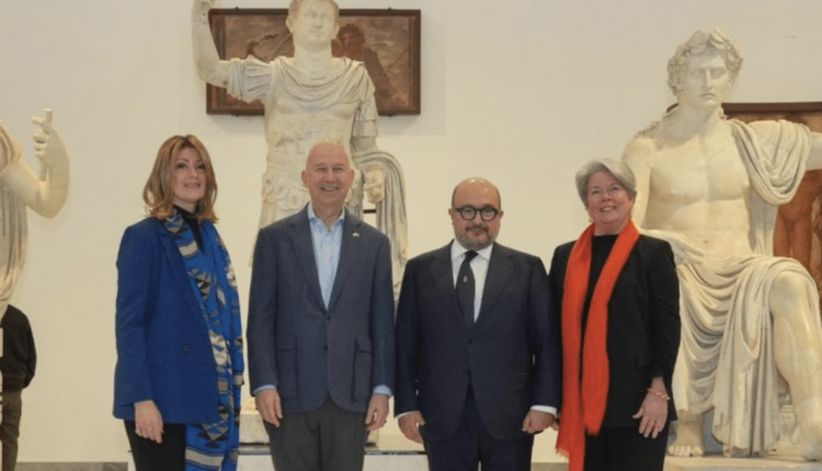Napoli, Sangiuliano e ambasciatore americano Markell al Mann e al San Carlo