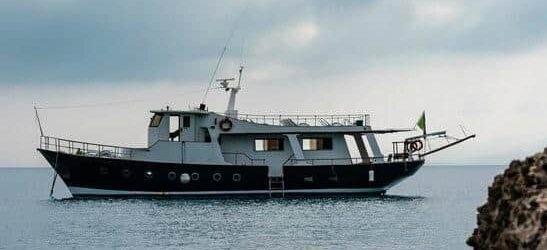Ndrangheta, sequestrata società turistica a Vibo Valentia sigilli ad un imbarcazione