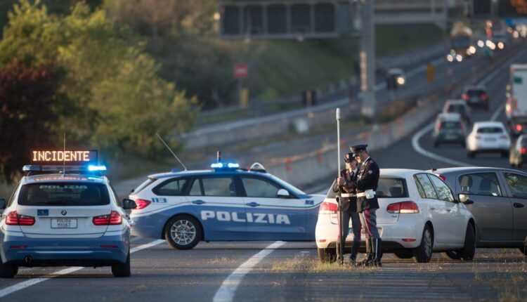 Novara: prosegue l'azione della Polizia di Stato finalizzata al contrasto delle condotte illecite nel settore del trasporto professionale di merci e persone.