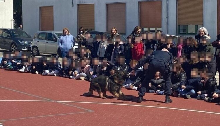 Oria: i Carabinieri Cinofili incontrano gli studenti