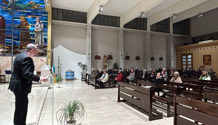 Ostuni (BR): i Carabinieri incontrano gli anziani per parlare delle strategie di contrasto ai vari modus operandi attuati dai malfattori.